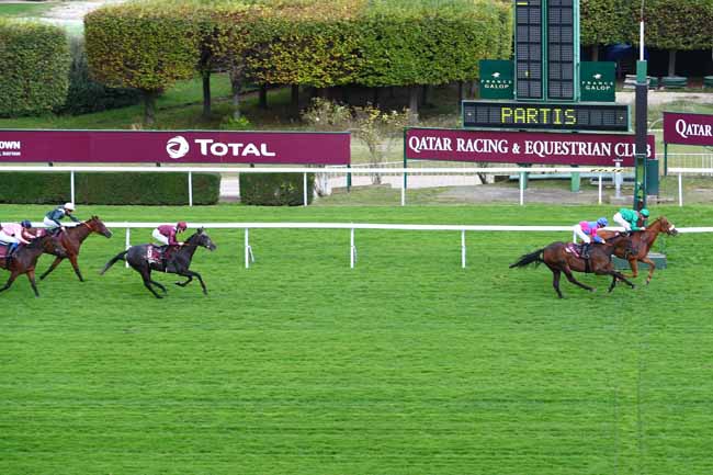 Photo d'arrivée de la course pmu PRIX DU LIEU PLAISANT à SAINT-CLOUD le Vendredi 29 septembre 2017
