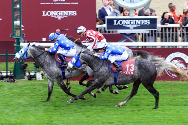Photo d'arrivée de la course pmu QATAR ARABIAN WORLD CUP à CHANTILLY le Dimanche 1 octobre 2017