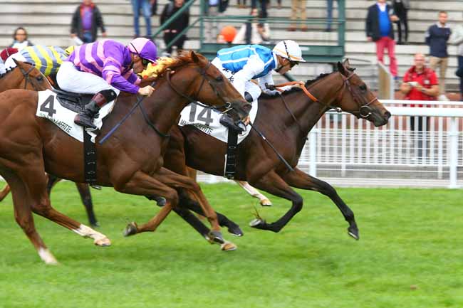 Photo d'arrivée de la course pmu PRIX DE BONNEVAL à MAISONS-LAFFITTE le Lundi 2 octobre 2017