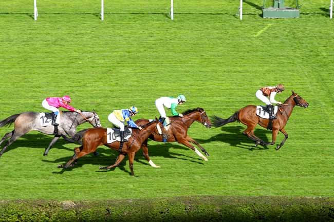 Photo d'arrivée de la course pmu PRIX DE L'EPTE à SAINT-CLOUD le Mercredi 4 octobre 2017