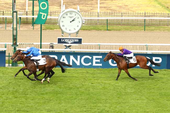 Photo d'arrivée de la course pmu PRIX VAUBLANC à CHANTILLY le Samedi 7 octobre 2017