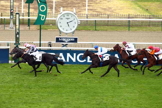 Photo d'arrivée de la course pmu PRIX DE L'AUNETTE à CHANTILLY le Samedi 7 octobre 2017