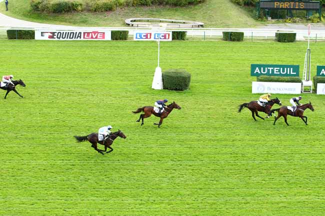 Photo d'arrivée de la course pmu PRIX ANDRE ADELE - TROU AUX BICHES BEACHCOMBER à AUTEUIL le Dimanche 8 octobre 2017