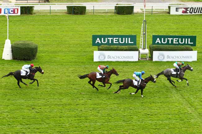 Photo d'arrivée de la course pmu PRIX ORCADA - CANONNIER BEACHCOMBER à AUTEUIL le Dimanche 8 octobre 2017