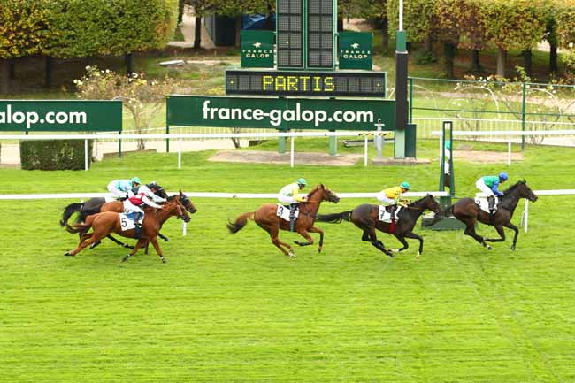Photo d'arrivée de la course pmu PRIX DE FEUCHEROLLES à SAINT-CLOUD le Mardi 10 octobre 2017