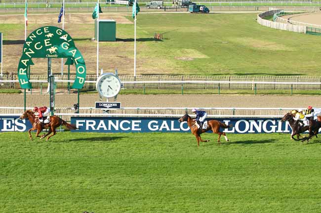 Photo d'arrivée de la course pmu PRIX DU RANELAGH à CHANTILLY le Dimanche 15 octobre 2017