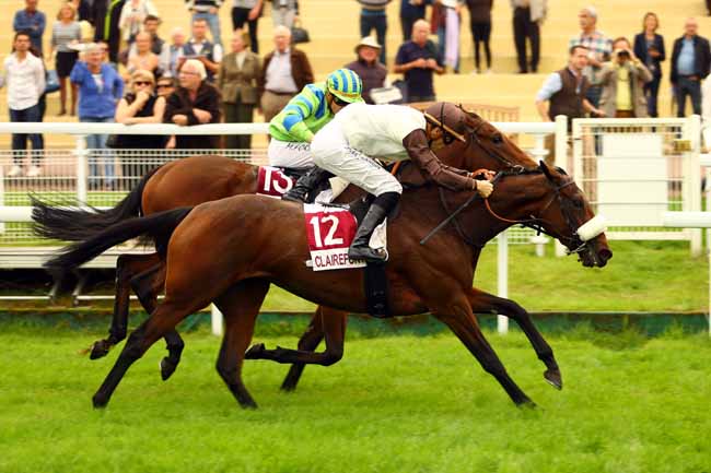 Photo d'arrivée de la course pmu PRIX DE FLEURIGNY à CLAIREFONTAINE le Lundi 16 octobre 2017