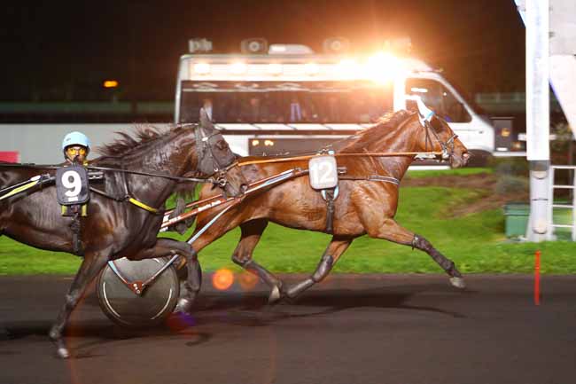 Photo d'arrivée de la course pmu PRIX OPHIUCUS à PARIS-VINCENNES le Mardi 17 octobre 2017