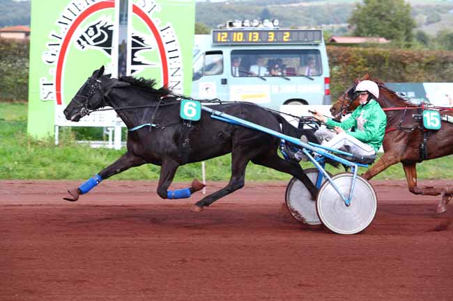 Photo d'arrivée de la course pmu PRIX ASSE à SAINT GALMIER le Mercredi 18 octobre 2017