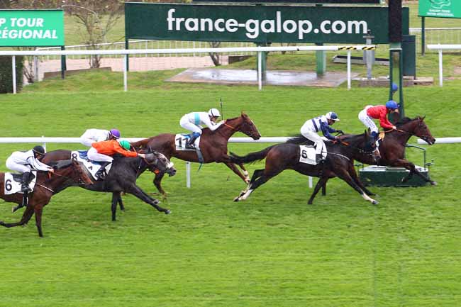 Photo d'arrivée de la course pmu PRIX DE FLORE à SAINT-CLOUD le Dimanche 22 octobre 2017