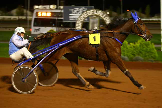 Photo d'arrivée de la course pmu PRIX WWW.EUROTIERCE.BE à MONS (GHLIN) le Vendredi 27 octobre 2017