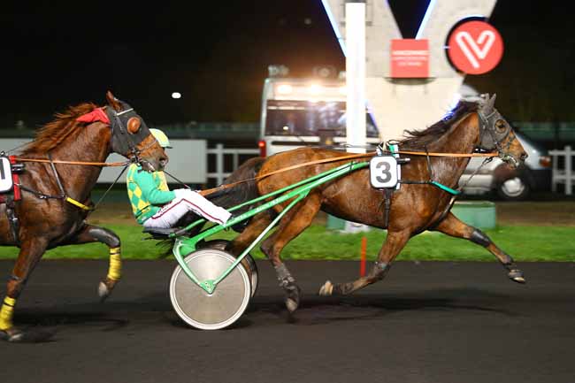 Photo d'arrivée de la course pmu PRIX LYRA à PARIS-VINCENNES le Mardi 31 octobre 2017