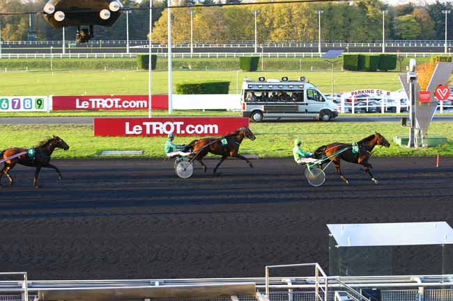 Photo d'arrivée de la course pmu PRIX DE RANVILLE à PARIS-VINCENNES le Jeudi 9 novembre 2017