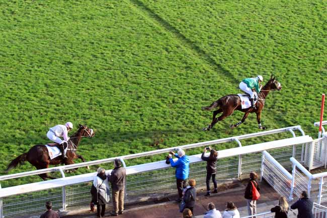 Photo d'arrivée de la course pmu PRIX FRANCOIS DE GANAY à AUTEUIL le Samedi 18 novembre 2017