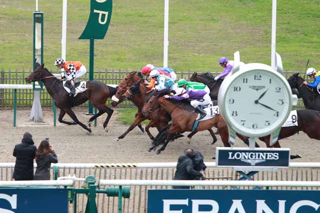Photo d'arrivée de la course pmu PRIX DES BARNS à CHANTILLY le Mardi 21 novembre 2017