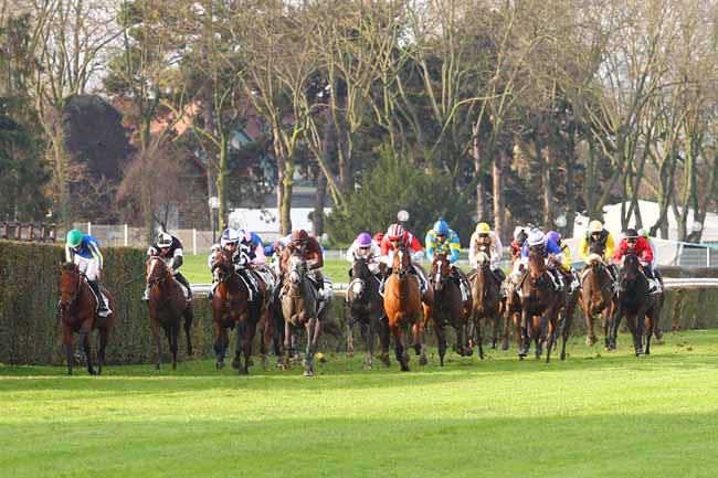 Photo d'arrivée de la course pmu PRIX DE LA FONTAINE à SAINT-CLOUD le Vendredi 24 novembre 2017