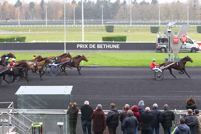 Photo d'arrivée de la course pmu PRIX DE BETHUNE à PARIS-VINCENNES le Samedi 2 décembre 2017