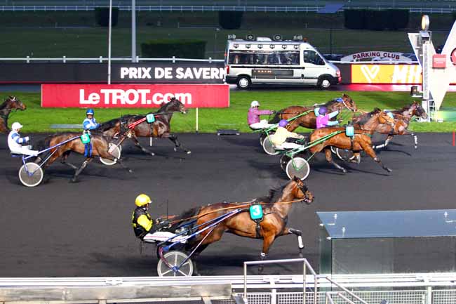 Photo d'arrivée de la course pmu PRIX DE SAVERNE à PARIS-VINCENNES le Jeudi 7 décembre 2017