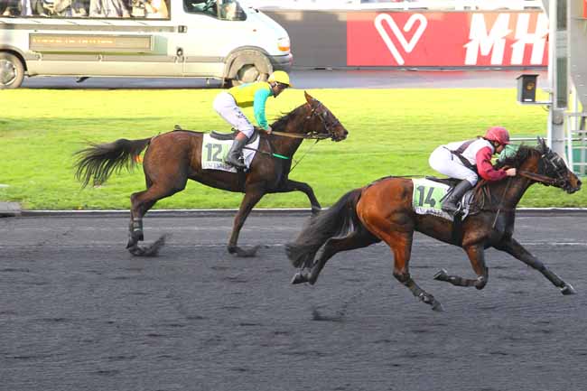 Photo d'arrivée de la course pmu PRIX RAOUL BALLIERE à PARIS-VINCENNES le Samedi 9 décembre 2017
