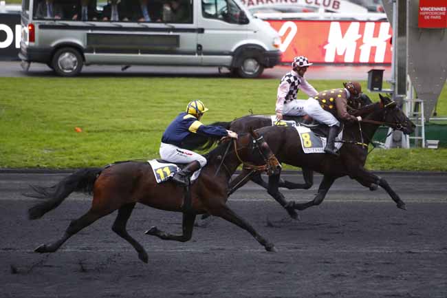 Photo d'arrivée de la course pmu PRIX AUGUSTE FRANCOIS à PARIS-VINCENNES le Mercredi 13 décembre 2017