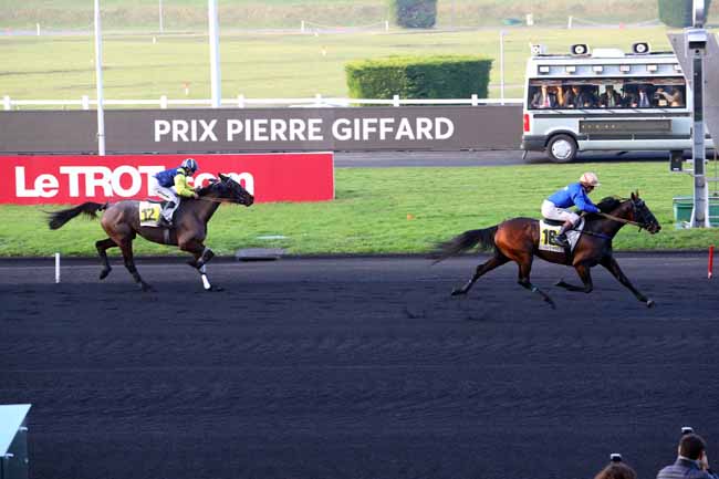 Photo d'arrivée de la course pmu PRIX PIERRE GIFFARD à PARIS-VINCENNES le Mardi 19 décembre 2017