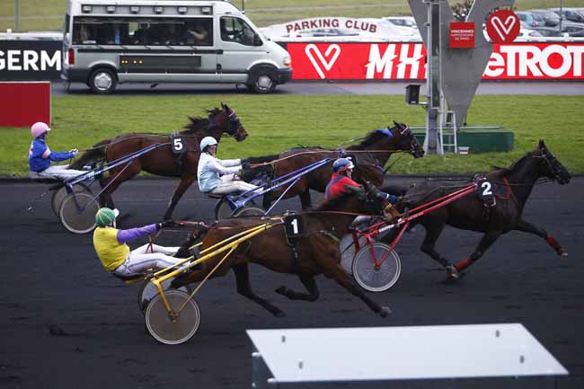 Photo d'arrivée de la course pmu PRIX DE SAINT-GERMAIN à PARIS-VINCENNES le Mercredi 20 décembre 2017
