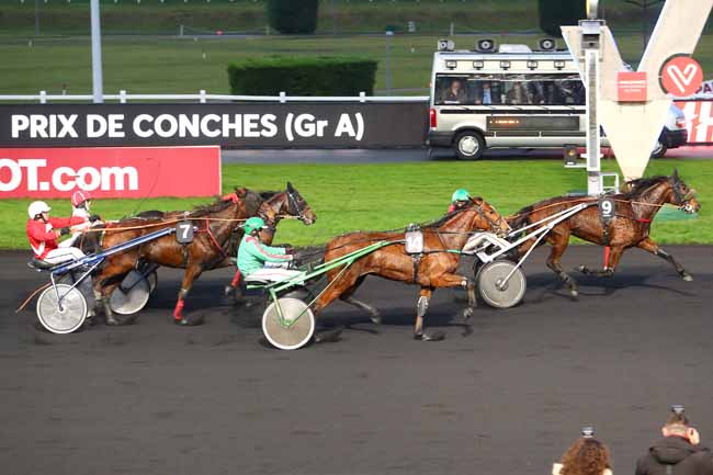 Photo d'arrivée de la course pmu PRIX DE CONCHES (GR A) à PARIS-VINCENNES le Vendredi 22 décembre 2017