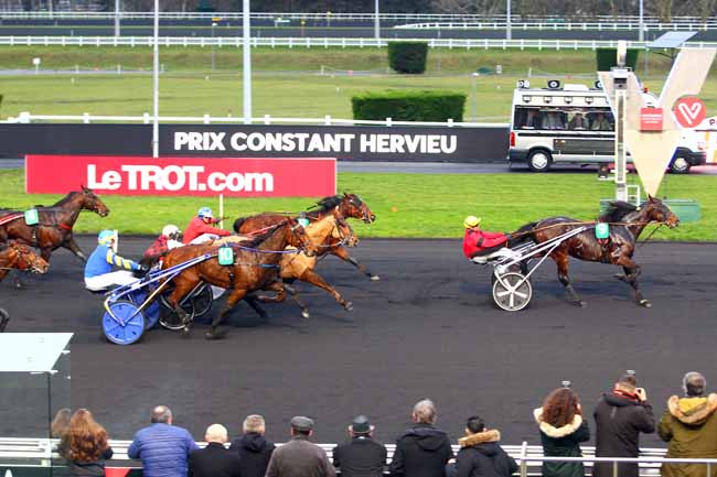 Photo d'arrivée de la course pmu PRIX CONSTANT HERVIEU à PARIS-VINCENNES le Samedi 23 décembre 2017