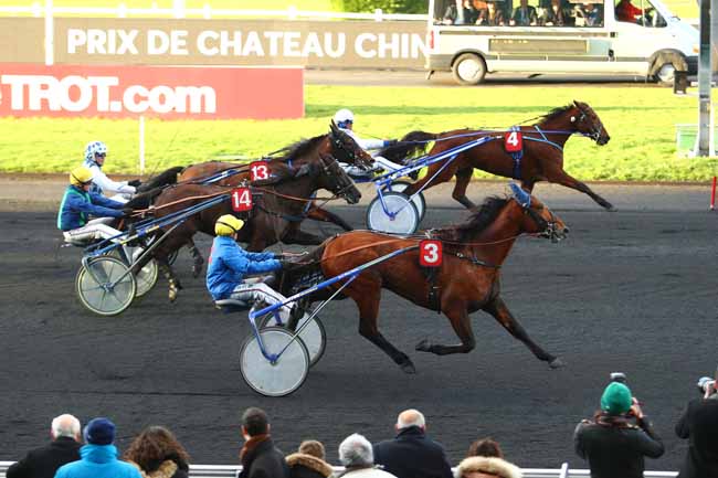 Photo d'arrivée de la course pmu PRIX DE CHATEAU-CHINON à PARIS-VINCENNES le Jeudi 28 décembre 2017