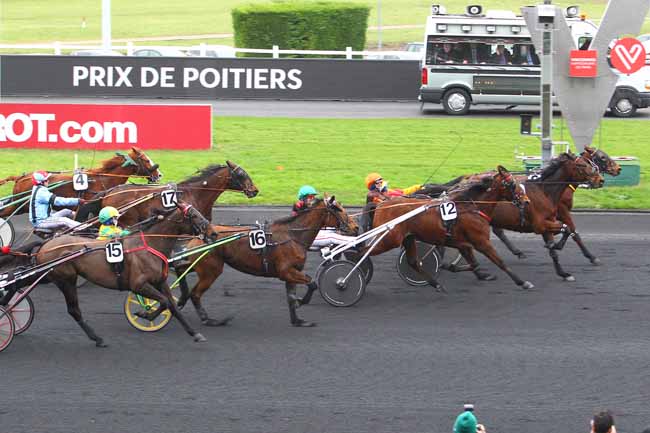 Photo d'arrivée de la course pmu PRIX DE POITIERS à PARIS-VINCENNES le Mardi 2 janvier 2018