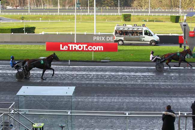 Photo d'arrivée de la course pmu PRIX DE GRAY à PARIS-VINCENNES le Mercredi 3 janvier 2018