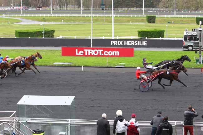 Photo d'arrivée de la course pmu PRIX HERSILIE à PARIS-VINCENNES le Jeudi 4 janvier 2018