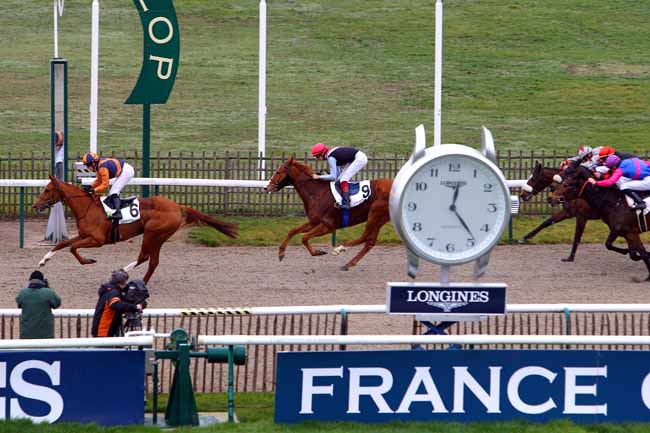 Photo d'arrivée de la course pmu PRIX DE LA ROUTE DES PRINCES à CHANTILLY le Samedi 6 janvier 2018