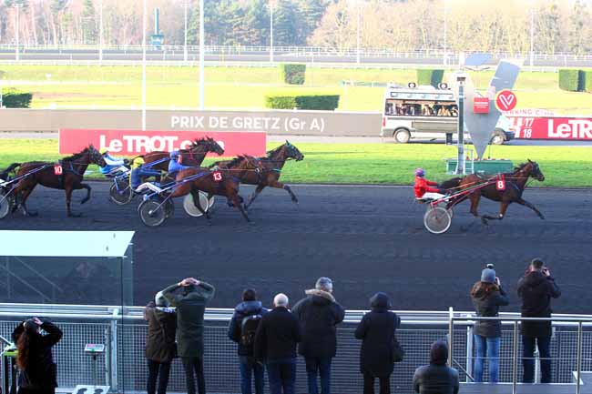 Photo d'arrivée de la course pmu PRIX DE GRETZ (GR A) à PARIS-VINCENNES le Lundi 8 janvier 2018