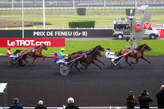 Photo d'arrivée de la course pmu PRIX DE FENEU (GR B) à PARIS-VINCENNES le Mardi 9 janvier 2018