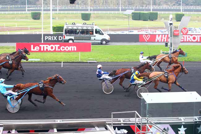 Photo d'arrivée de la course pmu PRIX DE JOINVILLE à PARIS-VINCENNES le Samedi 13 janvier 2018