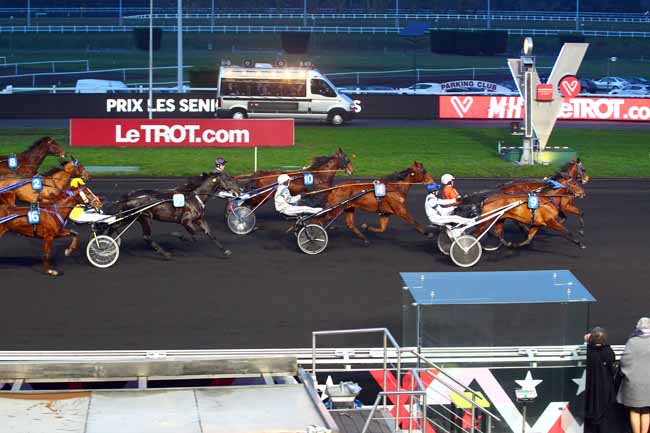Photo d'arrivée de la course pmu PRIX LES SENIORS DES COURSES à PARIS-VINCENNES le Samedi 13 janvier 2018
