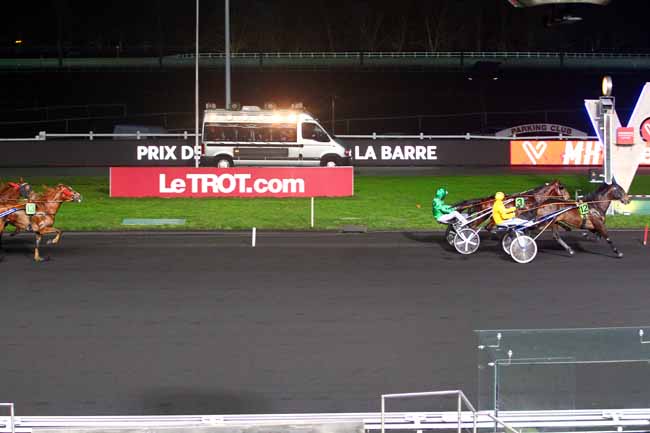 Photo d'arrivée de la course pmu PRIX DE FRANCHEVILLE-LA BARRE à PARIS-VINCENNES le Samedi 13 janvier 2018