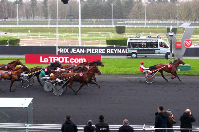 Photo d'arrivée de la course pmu PRIX JEAN-PIERRE REYNALDO à PARIS-VINCENNES le Jeudi 18 janvier 2018