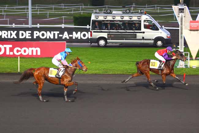 Photo d'arrivée de la course pmu PRIX DE PONT-A-MOUSSON à PARIS-VINCENNES le Jeudi 18 janvier 2018