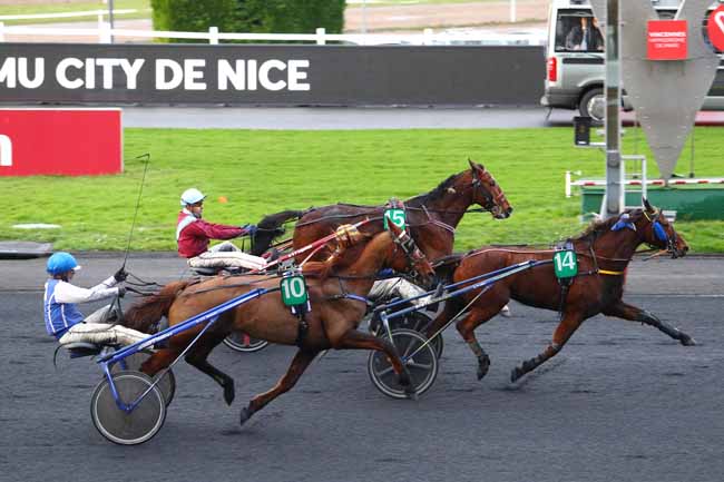 Photo d'arrivée de la course pmu PRIX DE BERNAY à PARIS-VINCENNES le Samedi 20 janvier 2018