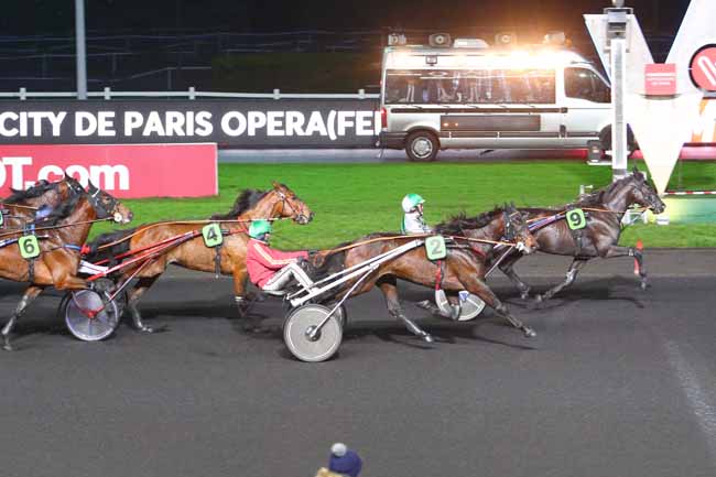 Photo d'arrivée de la course pmu PRIX DE LA FERTE MACE à PARIS-VINCENNES le Samedi 20 janvier 2018