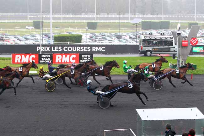 Photo d'arrivée de la course pmu PRIX D'ESPALION à PARIS-VINCENNES le Dimanche 21 janvier 2018
