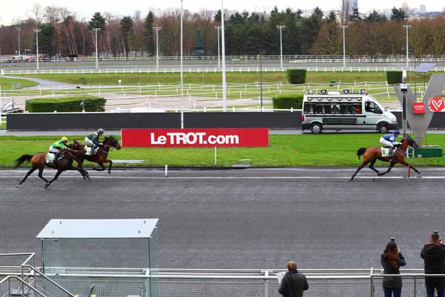 Photo d'arrivée de la course pmu PRIX D'EVRAN à PARIS-VINCENNES le Lundi 22 janvier 2018