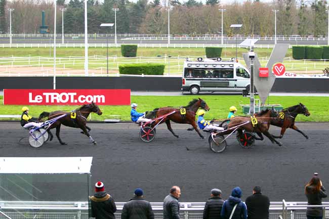 Photo d'arrivée de la course pmu PRIX DE MOUTIERS à PARIS-VINCENNES le Mardi 23 janvier 2018