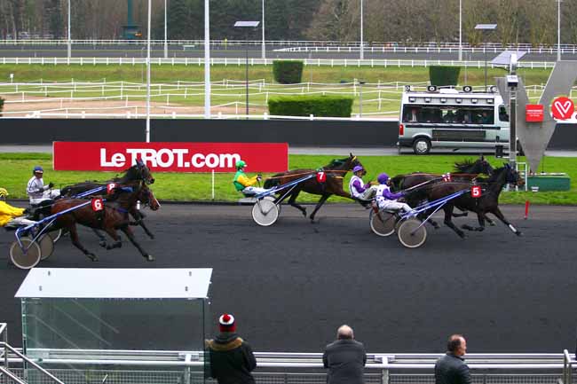 Photo d'arrivée de la course pmu PRIX DE LAMBALLE (GR A) à PARIS-VINCENNES le Mardi 23 janvier 2018