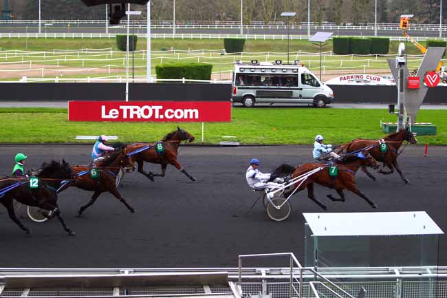 Photo d'arrivée de la course pmu PRIX DE LAMBALLE (GR B) à PARIS-VINCENNES le Mardi 23 janvier 2018