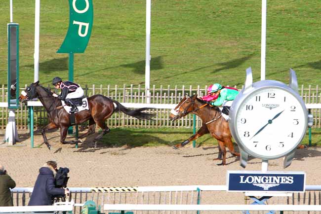 Photo d'arrivée de la course pmu PRIX DE LA ROUTE DE LA JUSTICE à CHANTILLY le Vendredi 26 janvier 2018