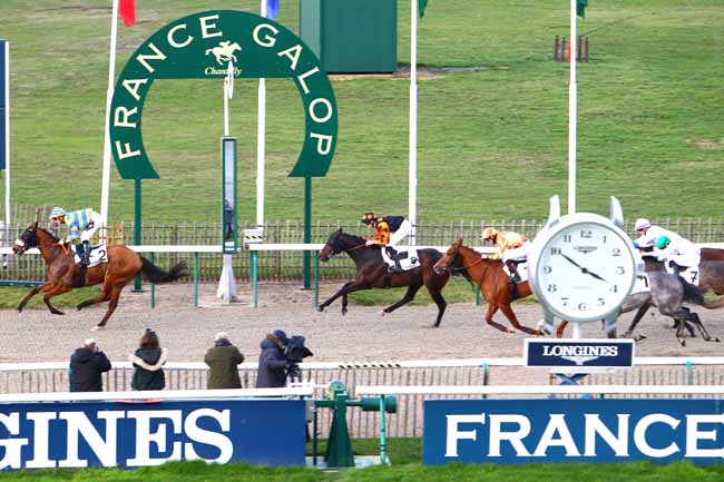 Photo d'arrivée de la course pmu PRIX DE LA ROUTE DE L'ANGLE à CHANTILLY le Vendredi 26 janvier 2018