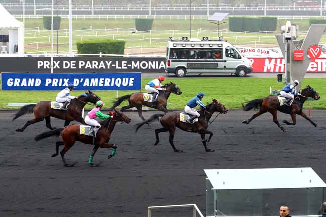 Photo d'arrivée de la course pmu PRIX DE PARAY-LE-MONIAL à PARIS-VINCENNES le Samedi 27 janvier 2018